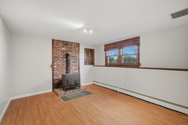 349 Pearl Hill Road, Fitchburg, MA 01420