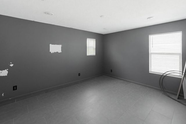 6815 W Encinas Lane, Phoenix, AZ 85043