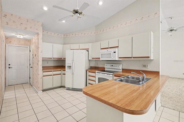 423 SW 12TH STREET, Cape Coral, FL 33991