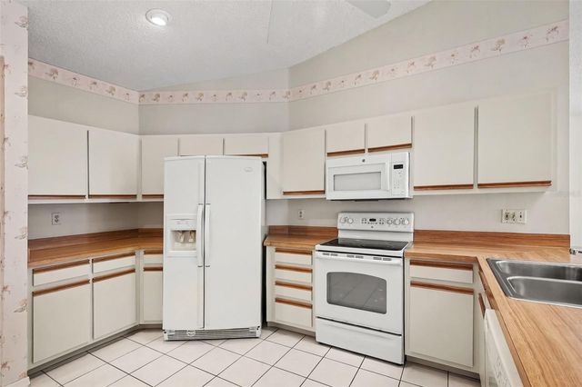 423 SW 12TH STREET, Cape Coral, FL 33991