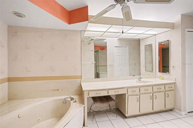 423 SW 12TH STREET, Cape Coral, FL 33991