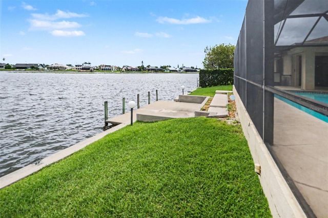 423 SW 12TH STREET, Cape Coral, FL 33991