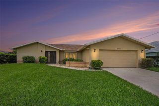423 SW 12TH STREET, Cape Coral, FL 33991