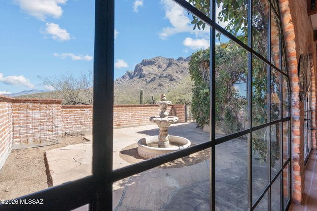 9151 N Riviera Drive, Oro Valley, AZ 85704