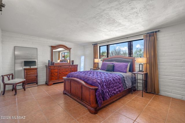 9151 N Riviera Drive, Oro Valley, AZ 85704