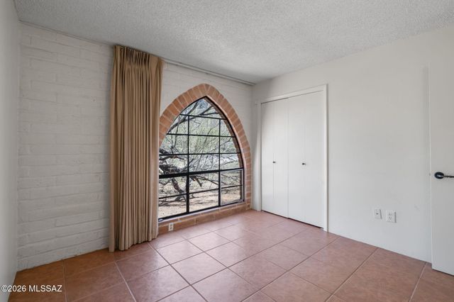 9151 N Riviera Drive, Oro Valley, AZ 85704