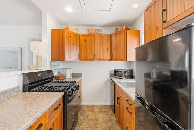 215 223 Lolita Street, Encinitas, CA 92024