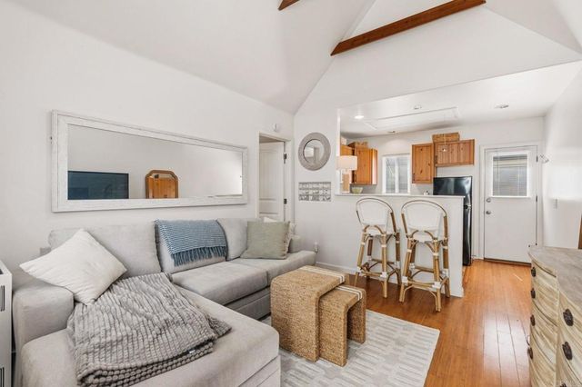 215 223 Lolita Street, Encinitas, CA 92024