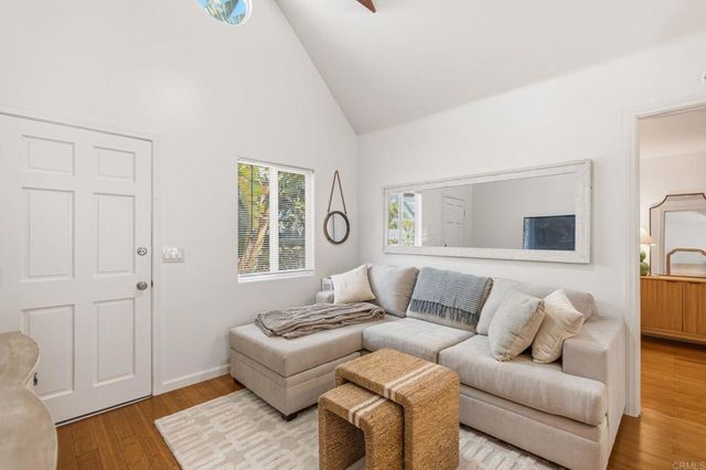 215 223 Lolita Street, Encinitas, CA 92024