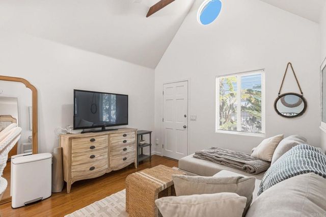 215 223 Lolita Street, Encinitas, CA 92024