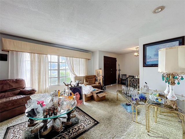 305 ROBIN HILL DRIVE, Altamonte Springs, FL 32701