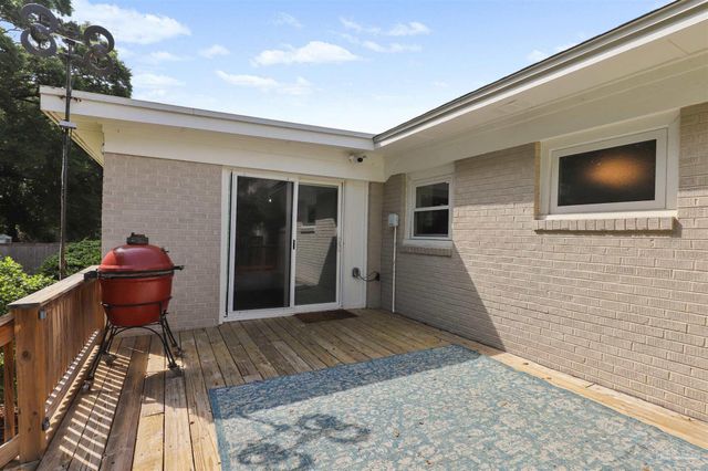 648 Gerhardt Dr, Pensacola, FL 32503