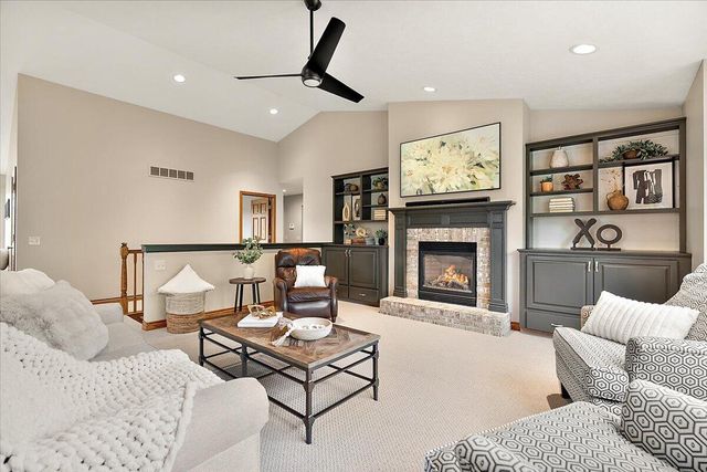 89 Summerwyn Drive Se, Leighton Twp, MI 49316