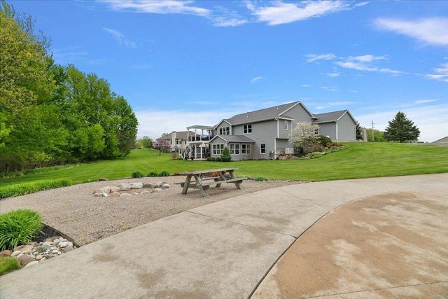 89 Summerwyn Drive Se, Leighton Twp, MI 49316