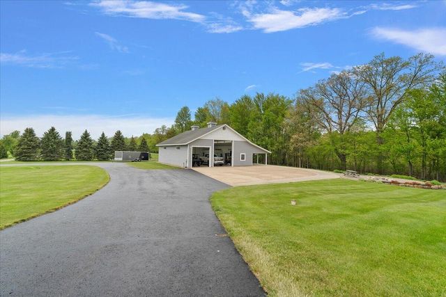 89 Summerwyn Drive Se, Leighton Twp, MI 49316