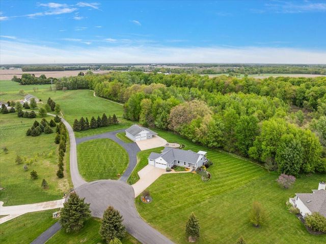 89 Summerwyn Drive Se, Leighton Twp, MI 49316