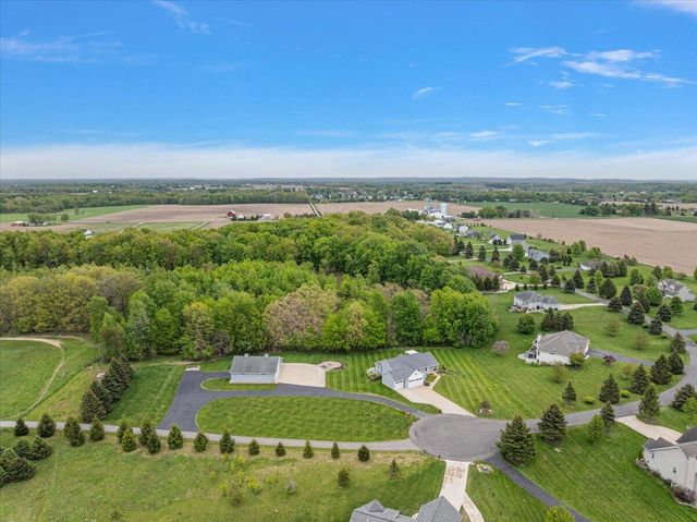 89 Summerwyn Drive Se, Leighton Twp, MI 49316