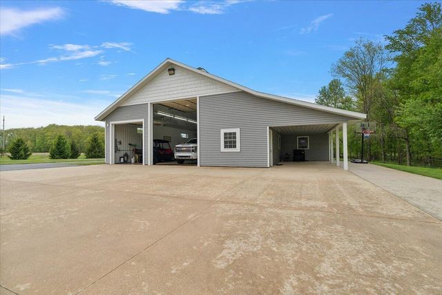 89 Summerwyn Drive Se, Leighton Twp, MI 49316