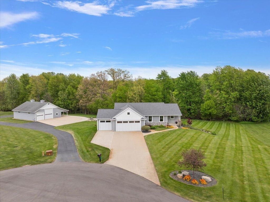 89 Summerwyn Drive Se, Leighton Twp, MI 49316