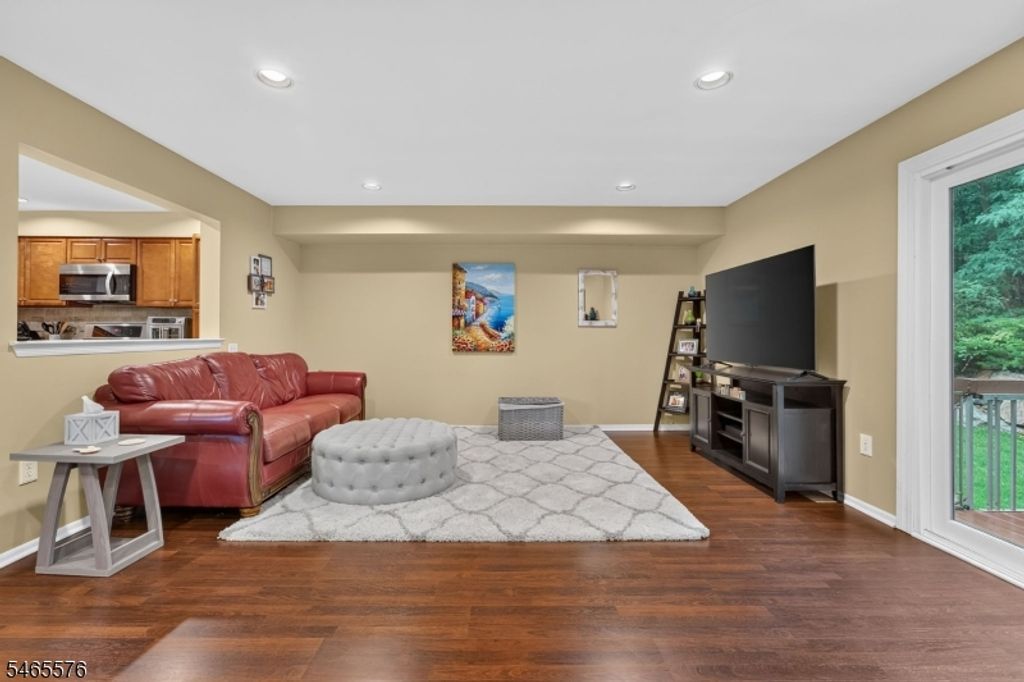38 Averell Dr, Parsippany-troy Hills Twp., NJ 07950 — photo 5