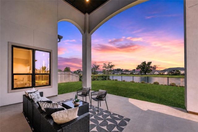 10631 Crystal Spring Drive, Missouri City, TX 77459