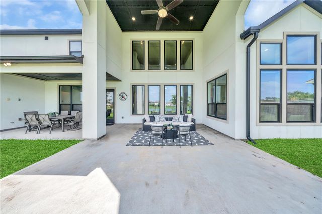 10631 Crystal Spring Drive, Missouri City, TX 77459