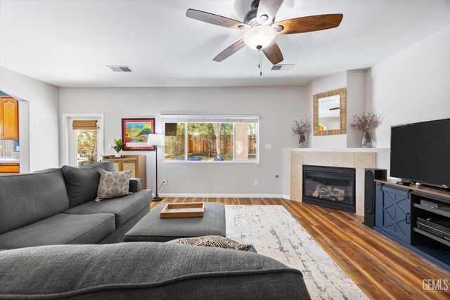 6721 Alderbrook Lane, Bakersfield, CA 93312