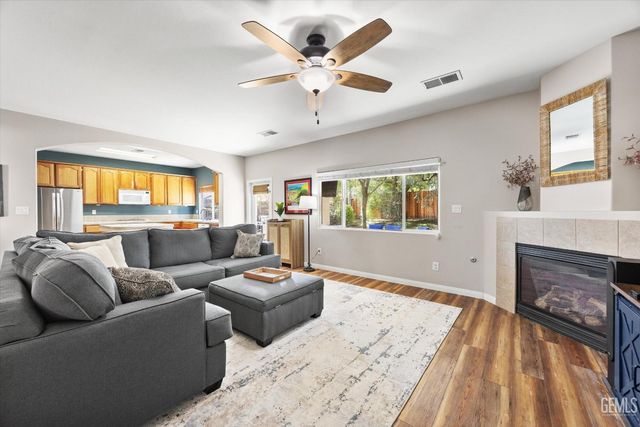 6721 Alderbrook Lane, Bakersfield, CA 93312