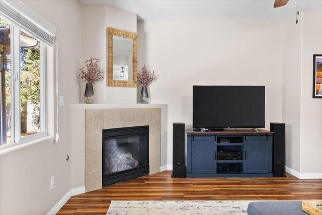 6721 Alderbrook Lane, Bakersfield, CA 93312