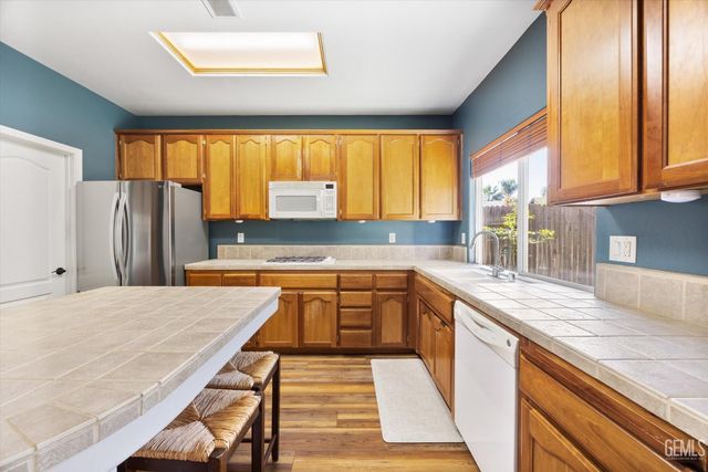 6721 Alderbrook Lane, Bakersfield, CA 93312