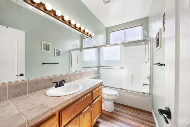 6721 Alderbrook Lane, Bakersfield, CA 93312