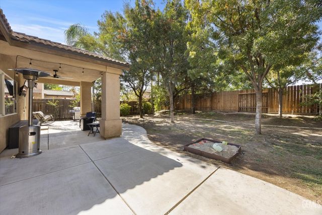 6721 Alderbrook Lane, Bakersfield, CA 93312