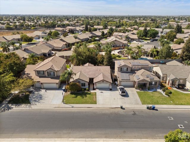 6721 Alderbrook Lane, Bakersfield, CA 93312