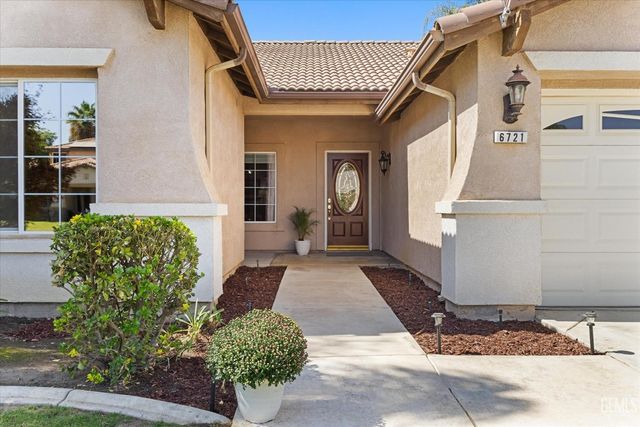6721 Alderbrook Lane, Bakersfield, CA 93312