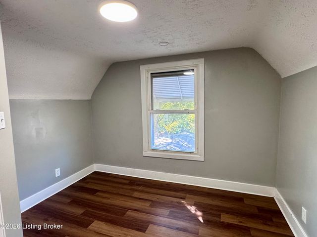 717 W Evelyn Ave, Louisville, KY 40215