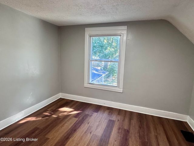 717 W Evelyn Ave, Louisville, KY 40215