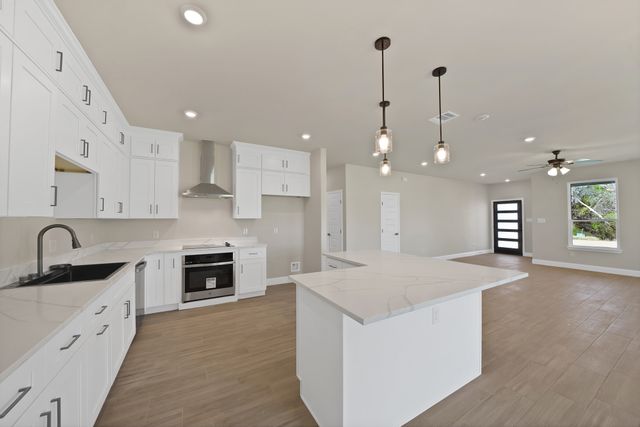 619 Lanai Circle, Runaway Bay, TX 76426