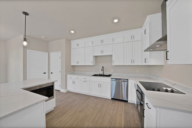 619 Lanai Circle, Runaway Bay, TX 76426