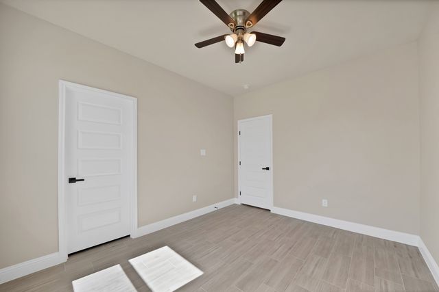 619 Lanai Circle, Runaway Bay, TX 76426