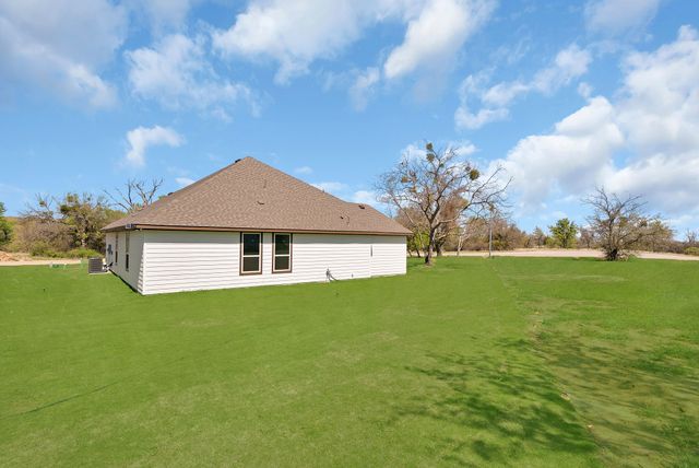 619 Lanai Circle, Runaway Bay, TX 76426