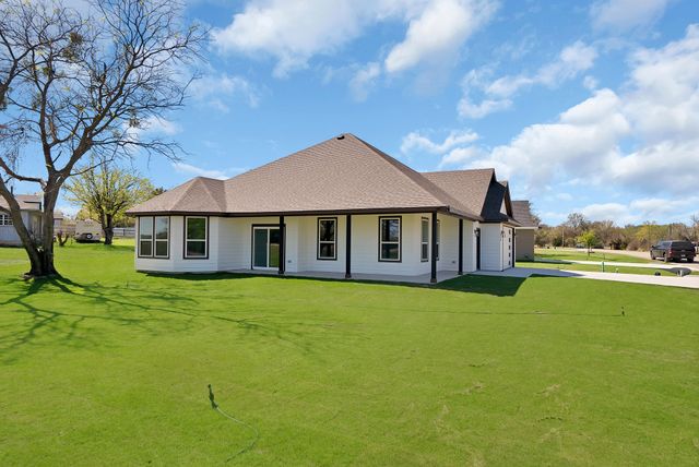 619 Lanai Circle, Runaway Bay, TX 76426