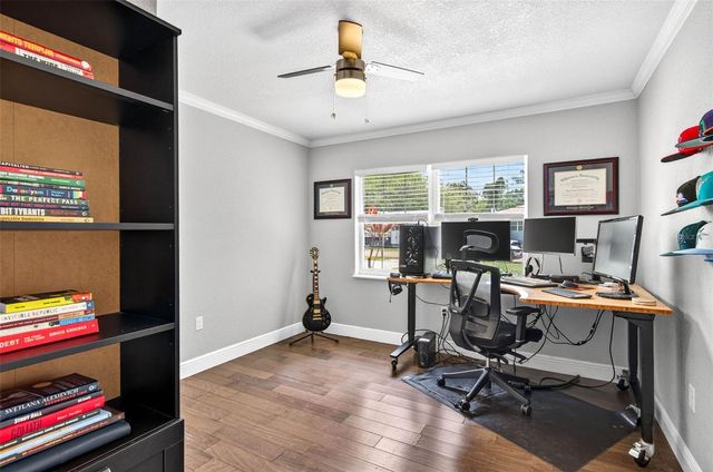 1610 E PARIS STREET, Tampa, FL 33610