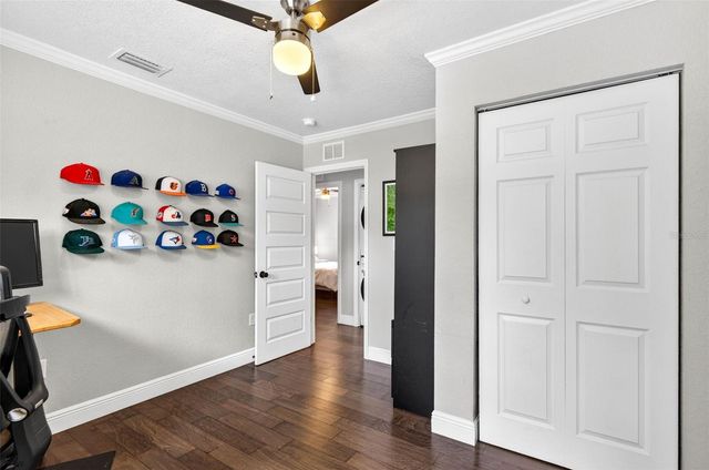 1610 E PARIS STREET, Tampa, FL 33610