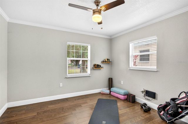 1610 E PARIS STREET, Tampa, FL 33610