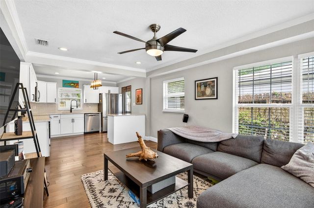 1610 E PARIS STREET, Tampa, FL 33610