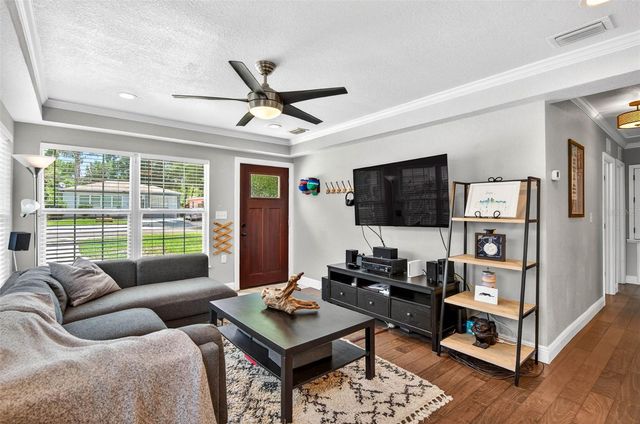 1610 E PARIS STREET, Tampa, FL 33610