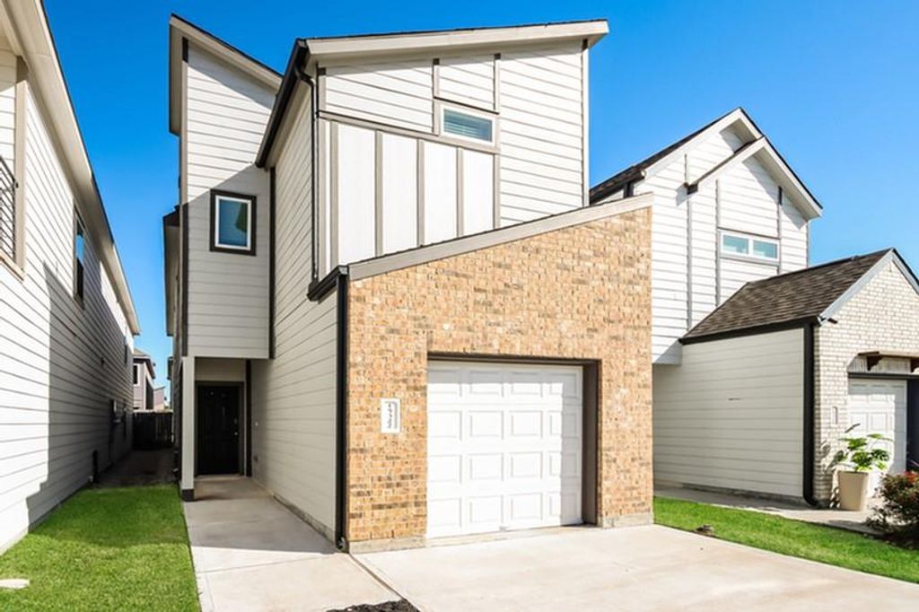 15322 Estrella East, Houston, TX 77073