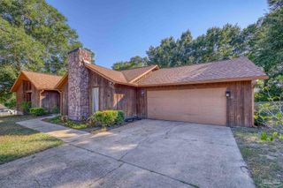 6901 Falcon Dr, Pensacola, FL 32526
