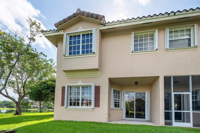 3501 Lakeside Drive, Davie, FL 33328