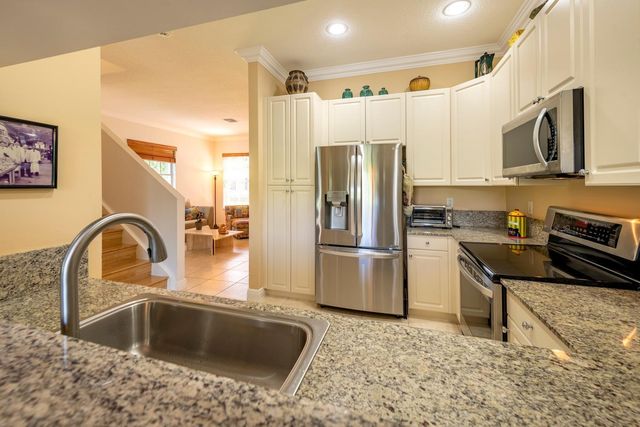 3501 Lakeside Drive, Davie, FL 33328